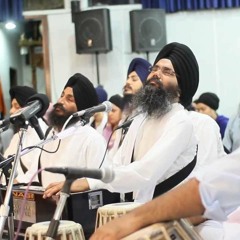 Amrit Bani Har Har Teri Bhai Manpreet Singh Ji Kanpuri (Park Avenue Southall) 11 Dec 2014