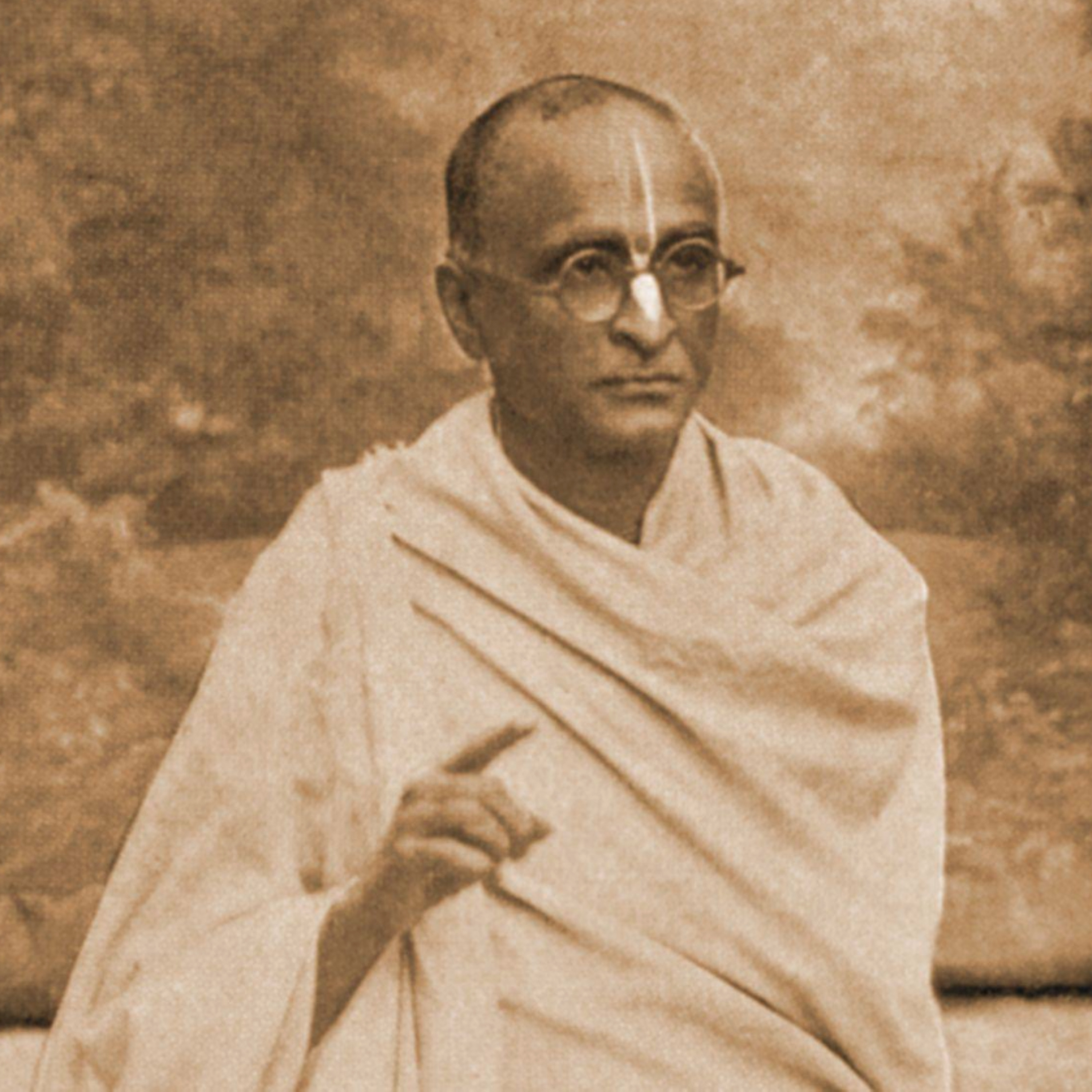 Srila Prabhupada Picked Up Where Srila Bhaktisiddhanta Left Off - December 10, 2014 episode artwork