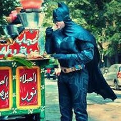 باتمان يصل مصر ويرقص شعبي