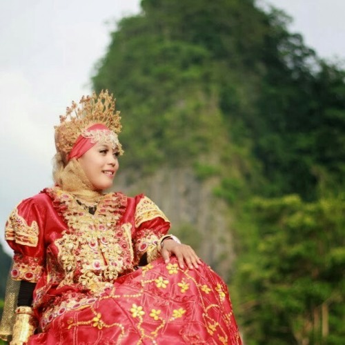 35 - Lagu Bugis - Manre Kattang Aju Tabu ~ M. Nur MS.