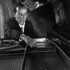 Ju-Ping Song plays Henry Cowell's The Banshee (1925)