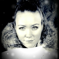 Lærke - Nu Tændes 1000 Julelys