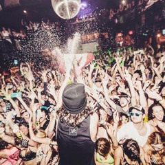 Pyramids(Original Mix) vs Turn up the speakers ( Original Mix)-Mashup