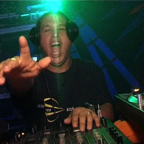 M - Zone @-Howden-Dizstruxshon-Revisited