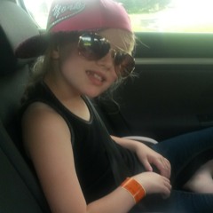 Layla Singing Starry Night