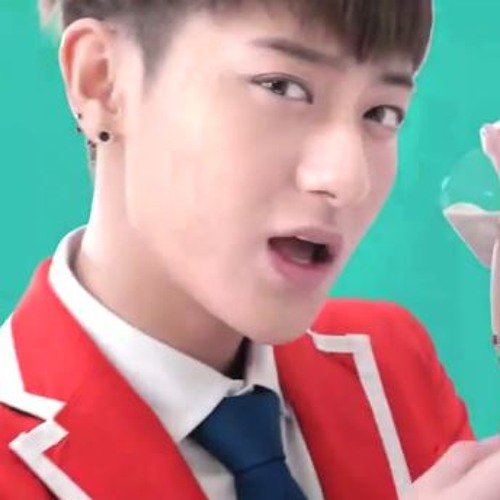 EXO x KFC WAKE UP CALL - Tao (타오)