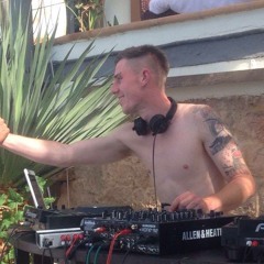 Benjamin Buttons LIVE in the Mix - Deep/Tech/HOUSE  *NEW YEARS MIX* *FREE DOWNLOAD AVAILABLE*