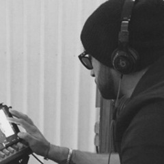 Hangen n Let go #imnotadj    at At the Retreat  #dancehouse