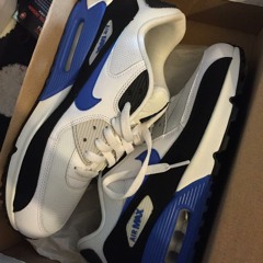 AirMaxes. (prod. dom$olo)
