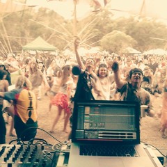 ISLAND VIBE Festival 2014 - Mista Savona DJ Set (Bass/Electronic/Dancehall) - 2/12/2014