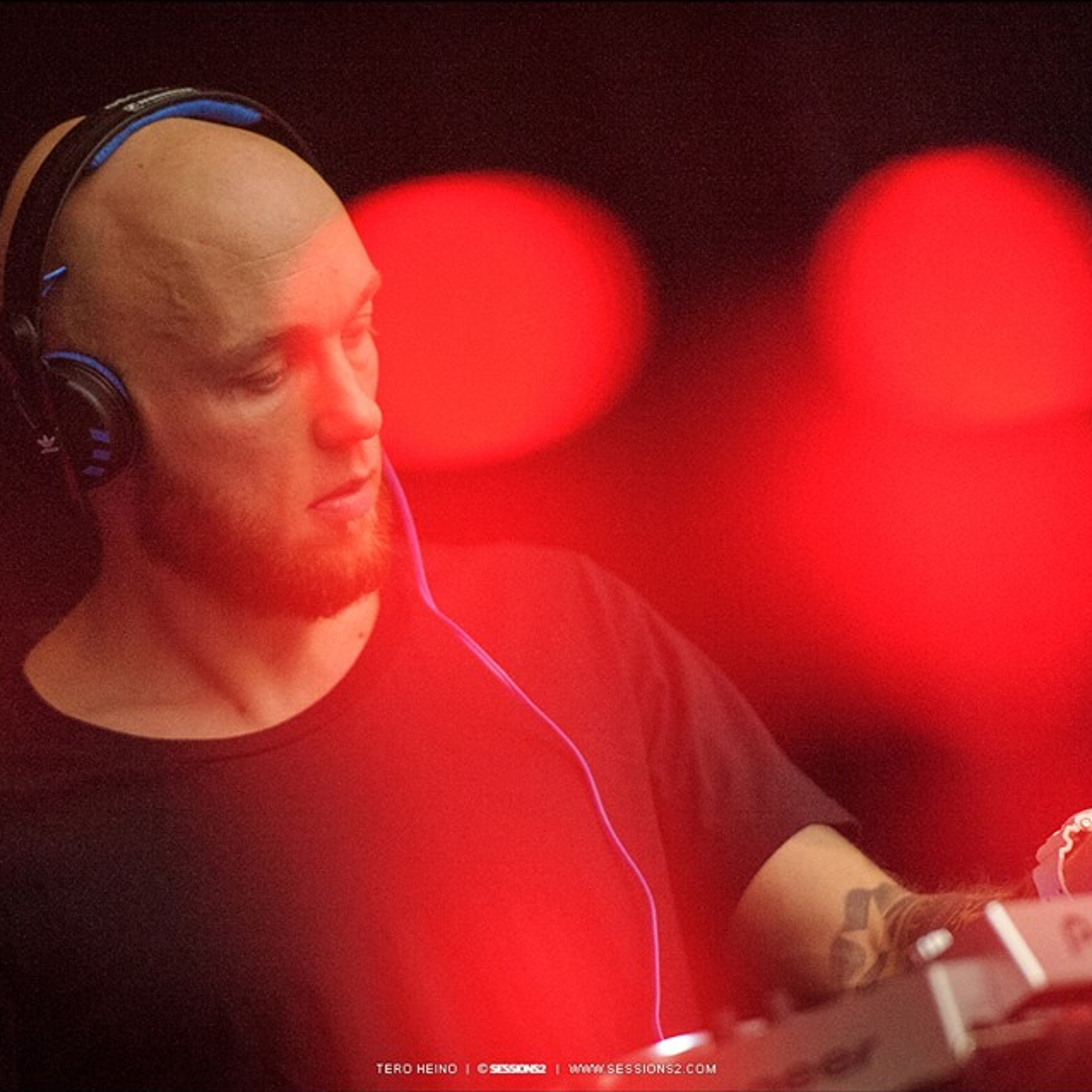 Zacharias Tiempo Live & Mixes