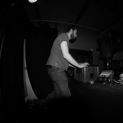 Les Oiseaux Brulent Et Ta Mère Chante