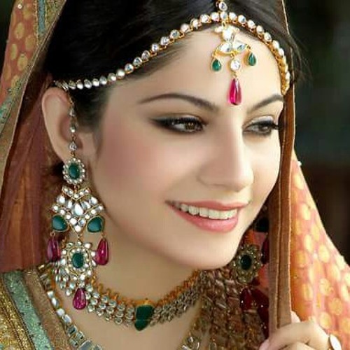 Sajna hai mujhe sajana k liye ...Haniya M.hassani...