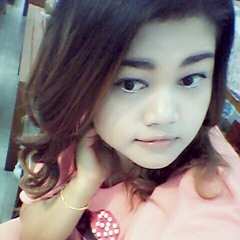 ႐ုပ္​ဆိုးမ ​ေလး . . .Thar Thar
