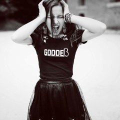 Rihanna - We Found love (Cover by Azzja)