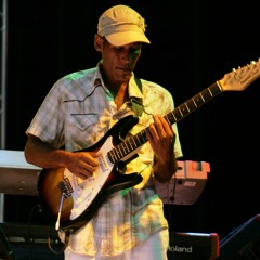 RAÚL MANANA - NECESITO AMOR