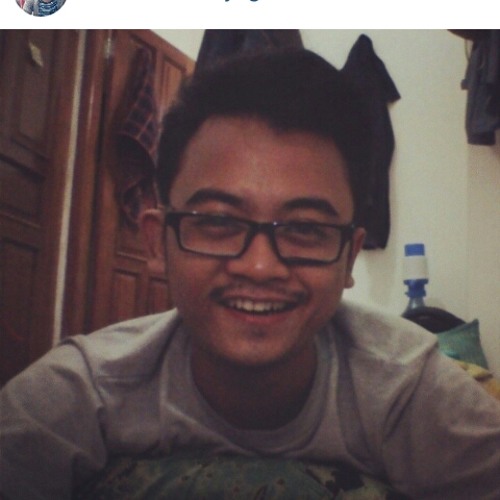 Listen to playlists featuring Muhammadsayogi Bimbang (Melly Goeslaw