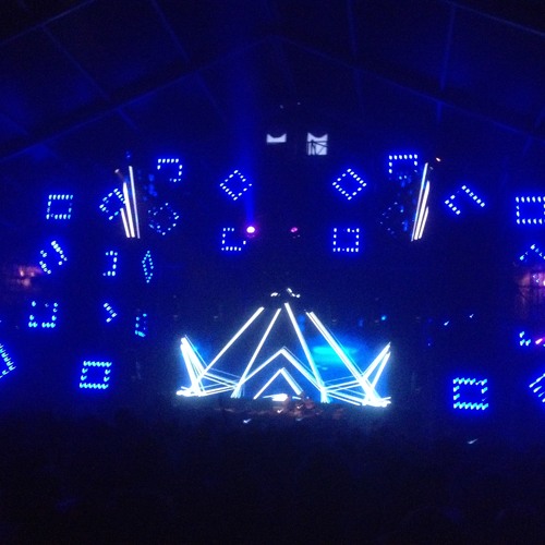 The Advent & Industrialyzer - Tech Moda (Original Mix)