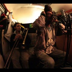 VAGABUS & GUEST: Vagabus Inna Zion Garden