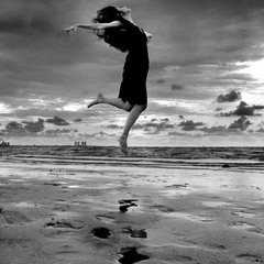 Lidia Buble Feat. Adrian Sina - Noi Simtim La Fel (Official Video)