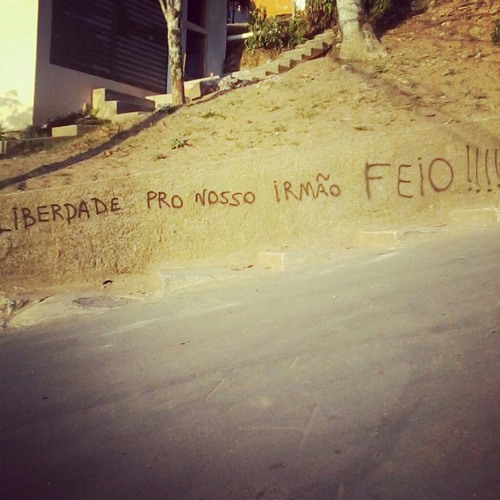 MC VINICINHO-BONDE DO BR3 NÃO RENDE PRA NINGUÉM