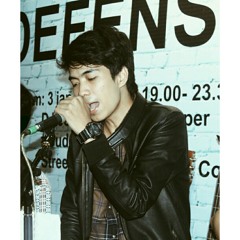 A rocket to the moon - Somebody out there (cover)