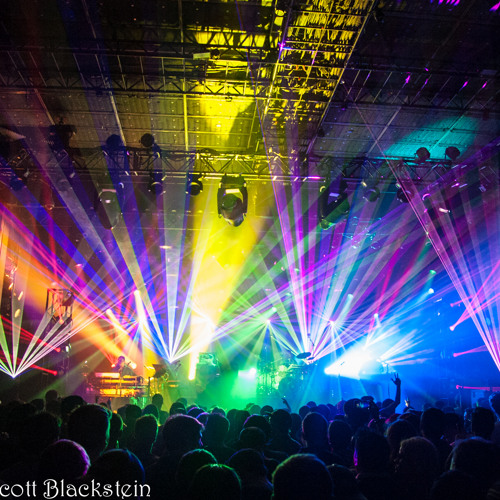 Spy-> November Rain - 2014-12-29 - Times Square, New York, NY