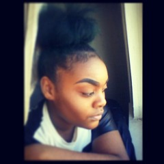 Bitch do it look like i care (short)