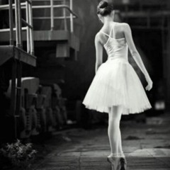 سَأحاول الرَقص وَحدِي