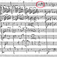 Ambiguous note in K495 slow movement
