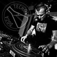Techno Doza podcast 001 - DJ OGI