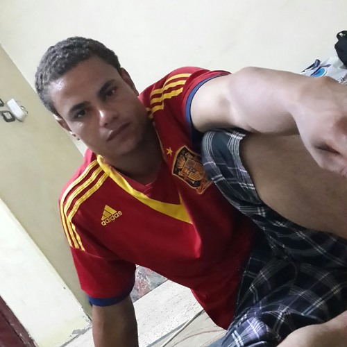 التوني يغني