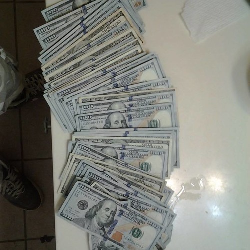 the return of world war 3 we traping out here elm st skeet ft roman