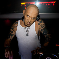 Junior Vasquez Mixes