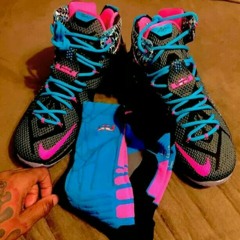 Ridding round doza ronnie g bre , and gutta chick