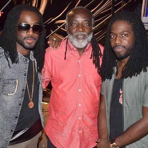 Freddie McGregor & Sons (Chino & Stephen McGregor) - I Don't Know