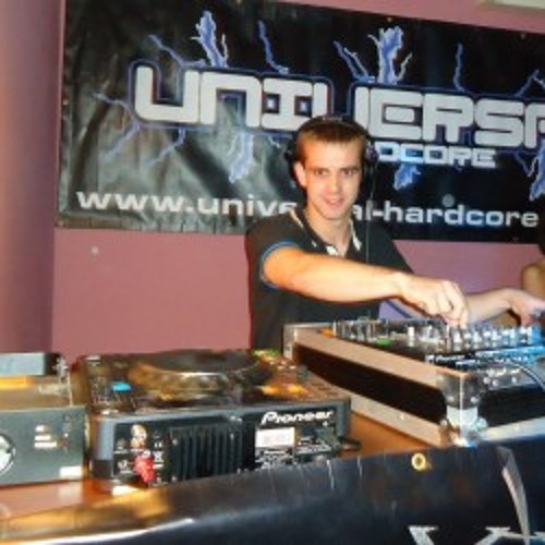 TOMMY NUTTER (UK) TOXIC SICKNESS RESIDENCY SHOW / 27TH JANUARY / 2015 / INDUSTRIAL / CROSSBREED