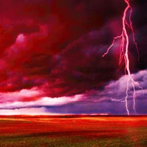 Hardstyle from the thunderclouds Episode 013