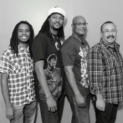 TWAD QUARTET / ARRETE TON DELIRE