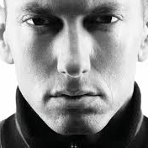 EMINEN VS CLC - WITHOUT ME 2015