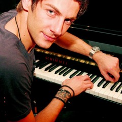 Croatian Rhapsody - Maksim Mrvica