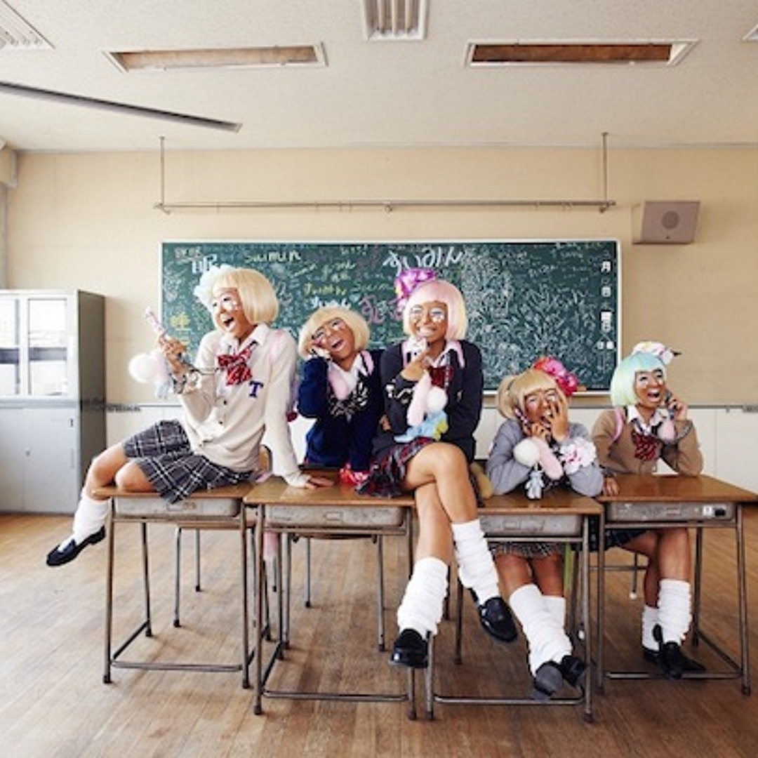 artworks-000105965009-9w8gj4-