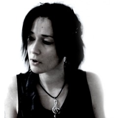 Sandra Szabo - Broken (acoustic)