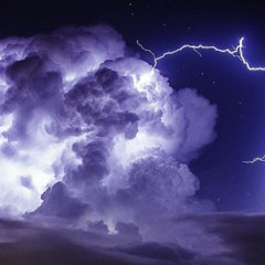 Photon's Thunderstorm Capacitor