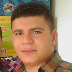 مقطع من اغنيه لمصطفي كامل بصوت جديد في في مدرسة الشهداء الثانويه بنين