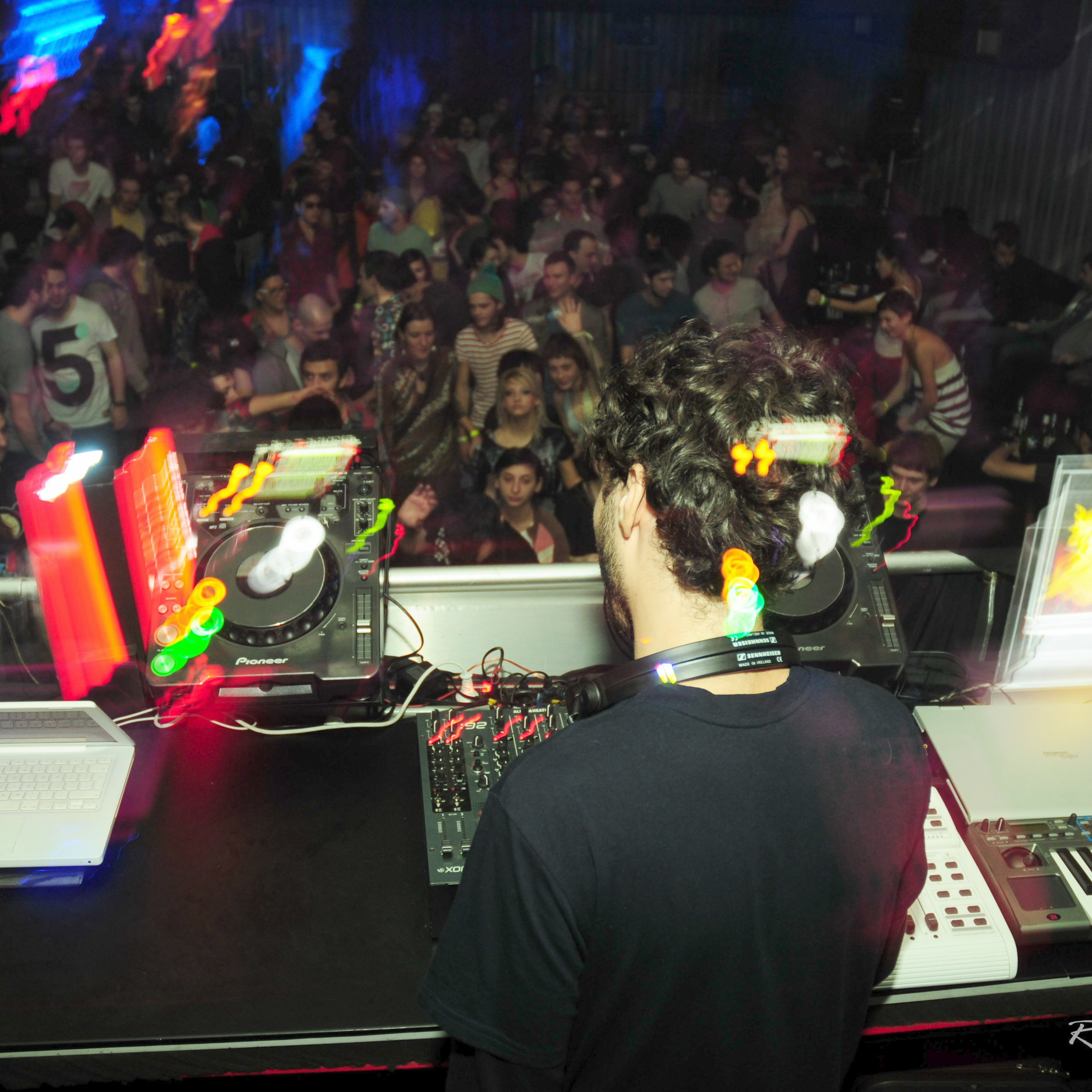 DJ Latam