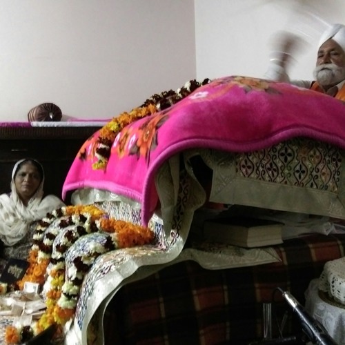Bhai Harjeet Singh (Gavoh Sachi Baani)  at House Kirtan at sangat's house