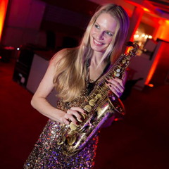 Saxophonist Marion is playing "Take Five"