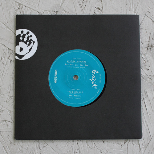 Trio Mocoto - Nao Adianta