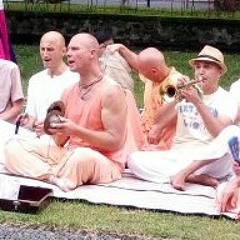 Class team harinam rusia at Sri radha madhava temple